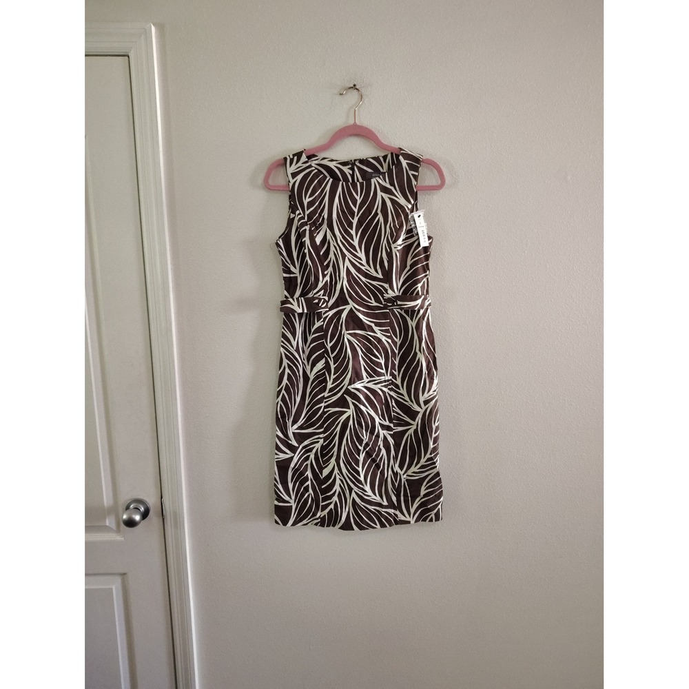 George ME Mark Eisen Women Brown Coffee House Print Tab Waist Sheath Dress 4 NEW